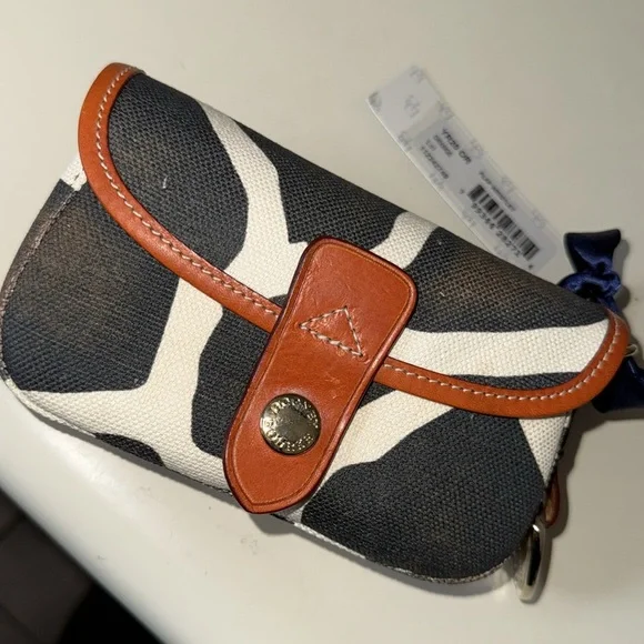 DOONEY AND BOURKE Orange Flap Wristlet NEW WITH TAGS. - Picture 10 of 12